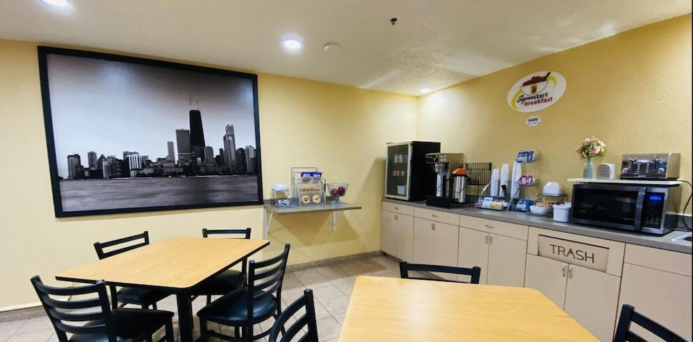 Super 8 By Wyndham Mokena/Frankfort /I-80 Ngoại thất bức ảnh